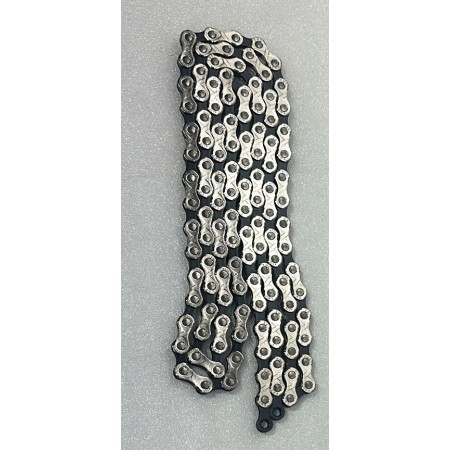 KMC ZİNCİR e11 E-BIKE 11 VİTES 124 BAKLA GÜMÜS/SIYAH KUTUSUZ 